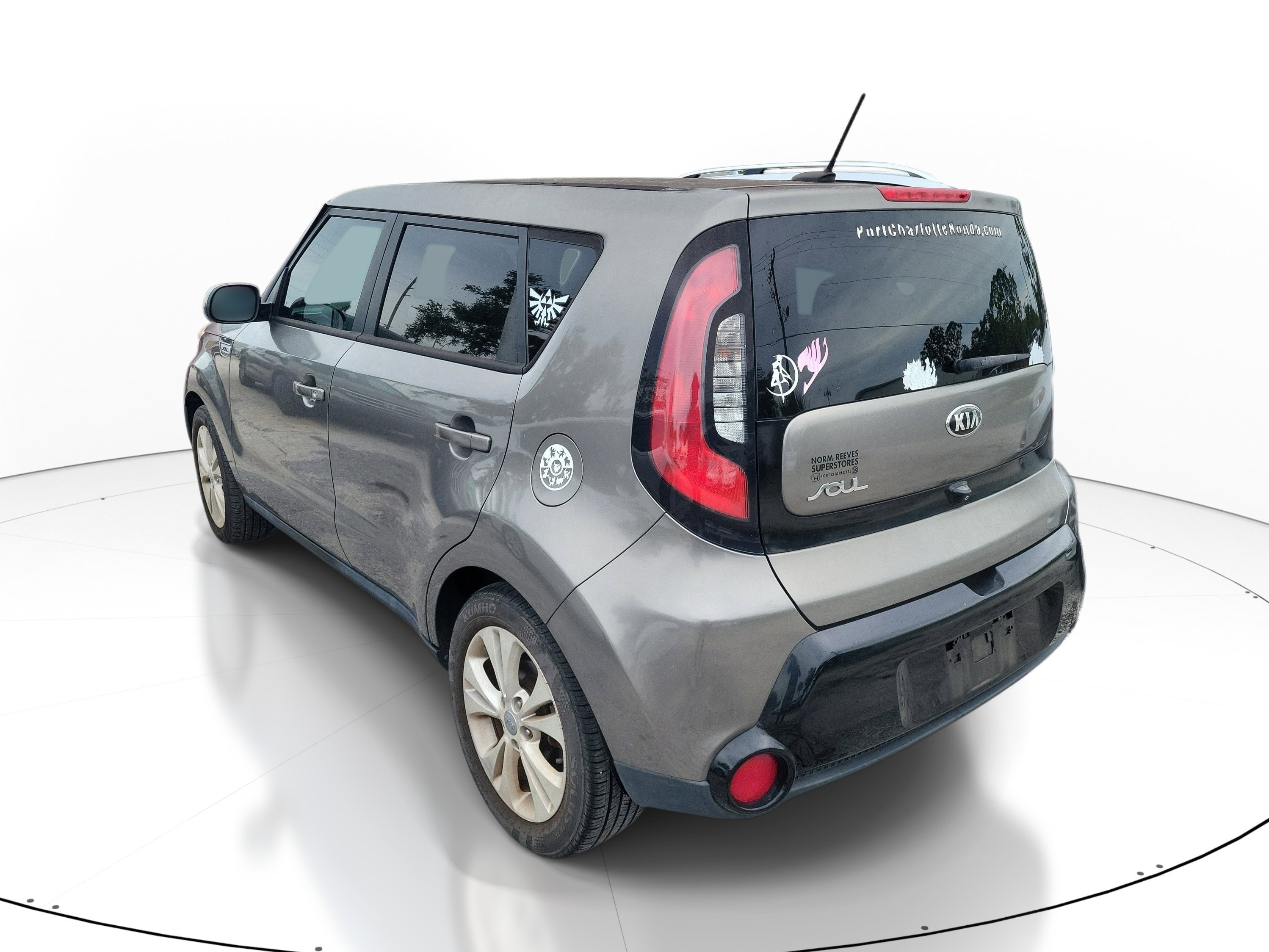 Used 2016 Kia Soul + FWD image 6