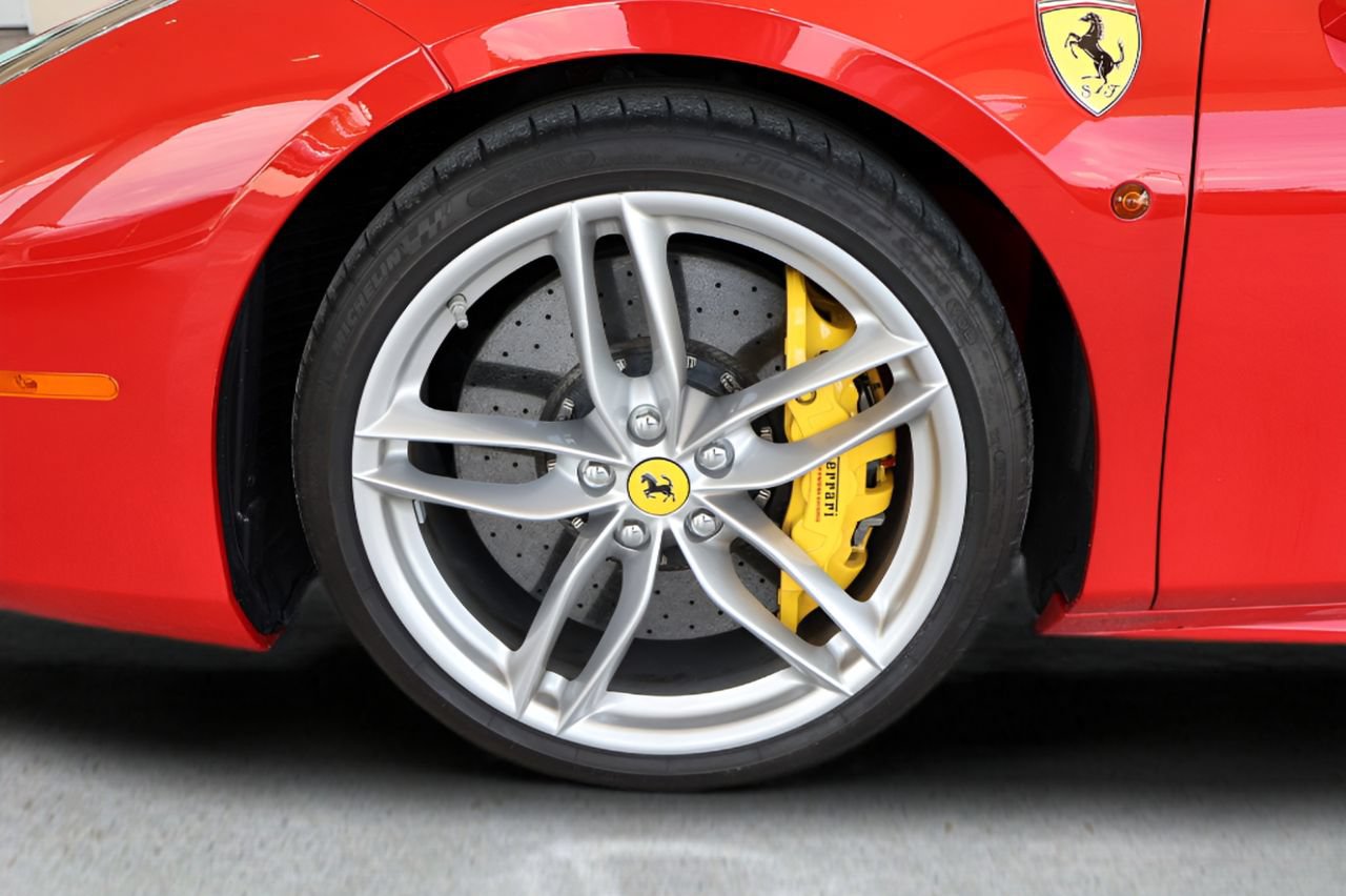 Used 2018 Ferrari 488 Spider RWD image 32