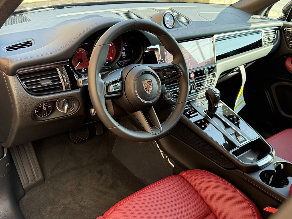 New 2026 Porsche Macan Turbo image 4
