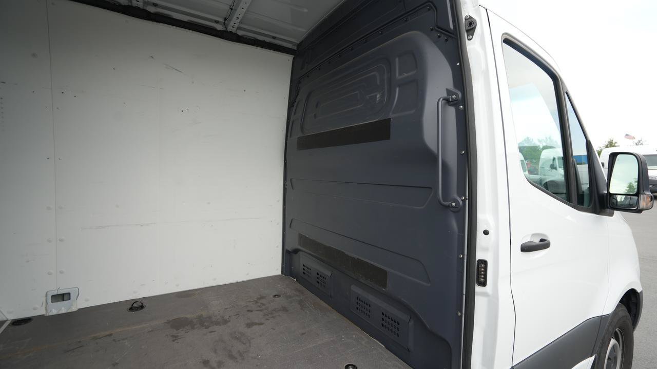 Used 2024 Mercedes-Benz Sprinter 2500 image 13