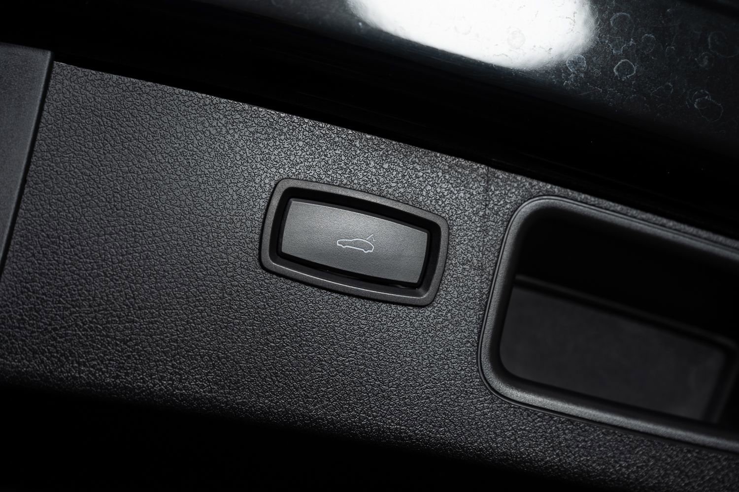 Used 2016 Porsche Macan S image 21