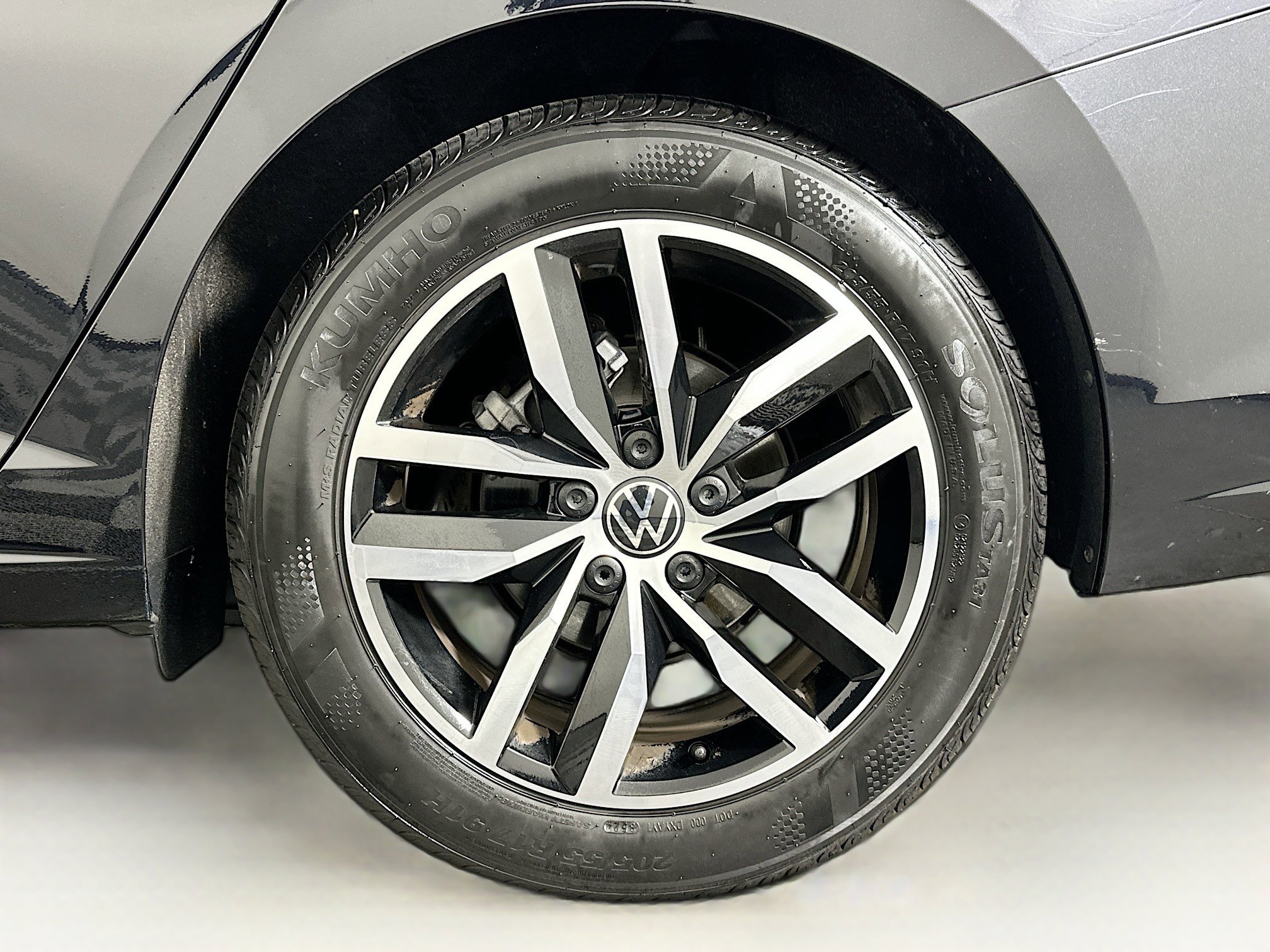 Used 2025 Volkswagen Jetta SE FWD image 11