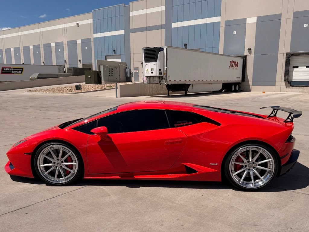 Used 2017 Lamborghini Huracan LP 610-4 AWD/4WD image 11