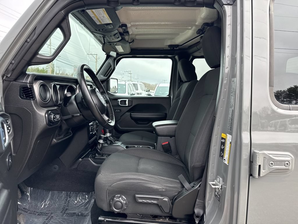 Certified 2021 Jeep Gladiator Sport AWD/4WD image 17