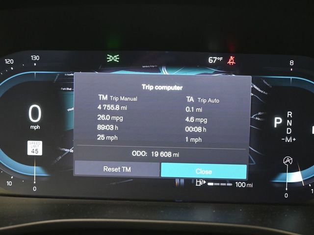 Used 2023 Volvo XC40 B5 Plus w/ Protection Package Premier image 26