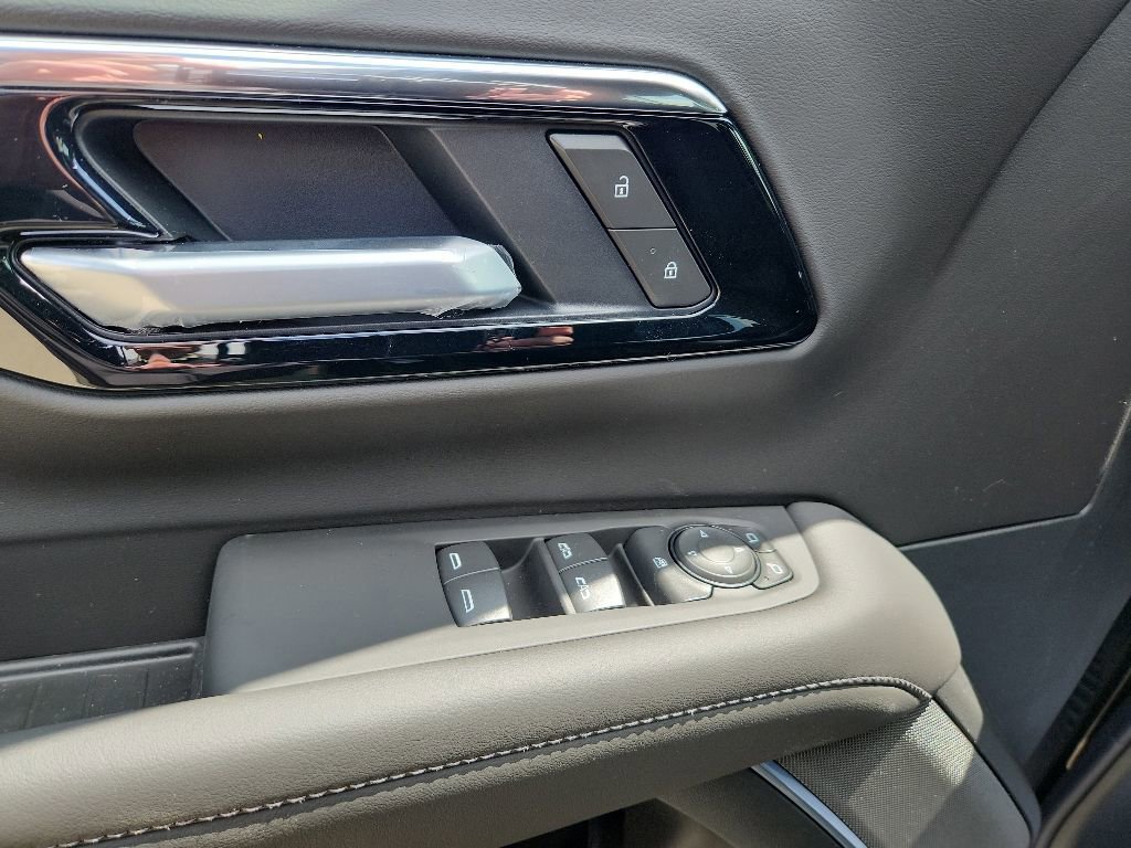 New 2026 Chevrolet Suburban LS w/ LS Custom Edition AWD/4WD image 39