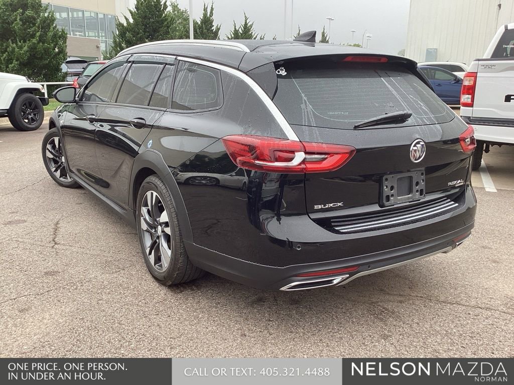 Used 2018 Buick Regal Essence w/ Driver Confidence Package #1 AWD/4WD image 8