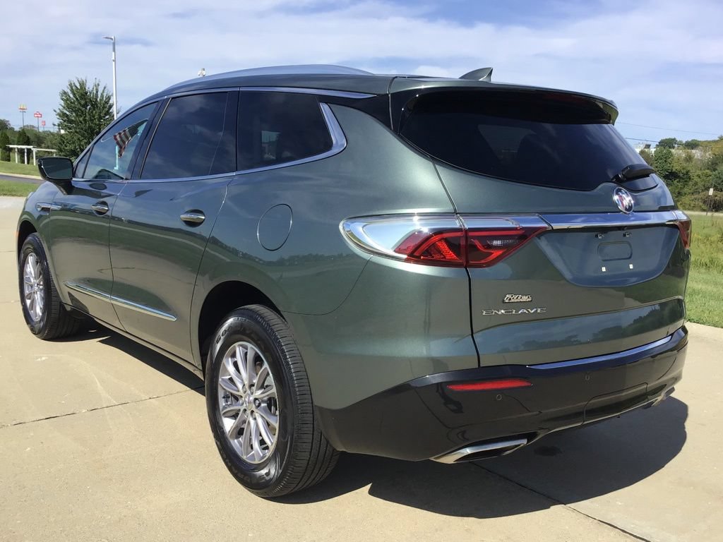 Used 2024 Buick Enclave Essence w/ Trailering Package, 5000 lbs. FWD image 4