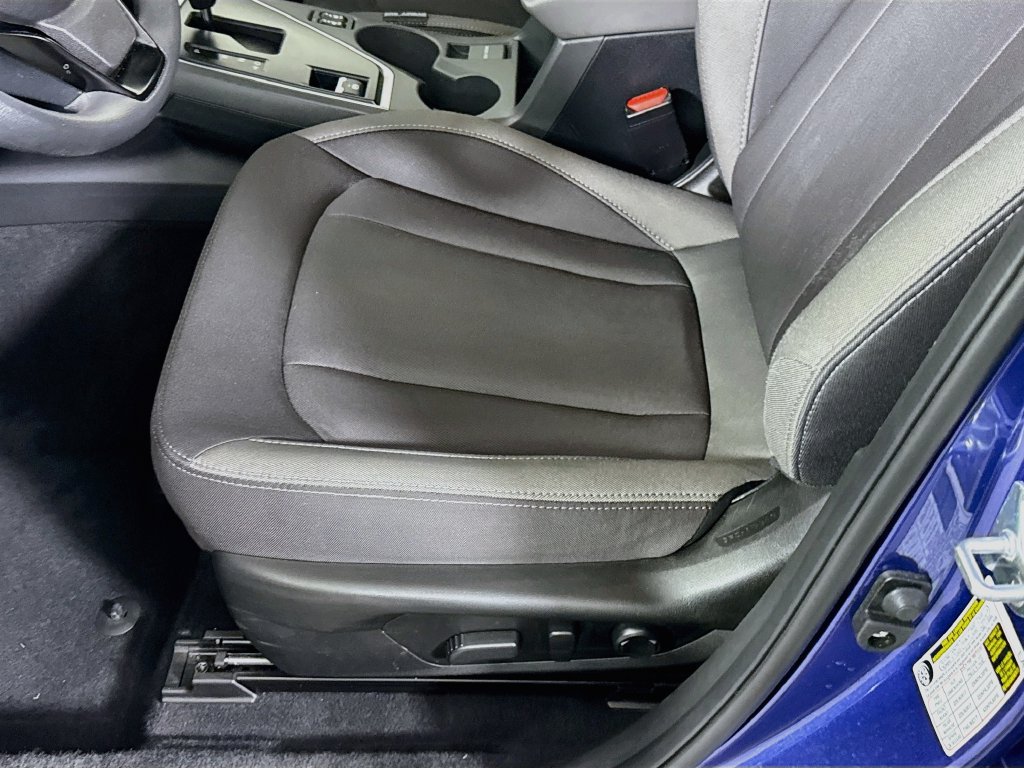 Used 2025 Subaru Crosstrek 2.5i Premium AWD/4WD image 25