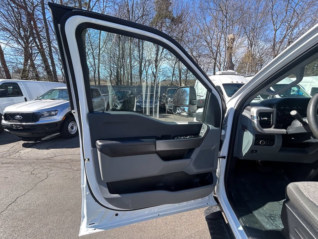 Used 2025 Ford F250 XLT AWD/4WD image 12