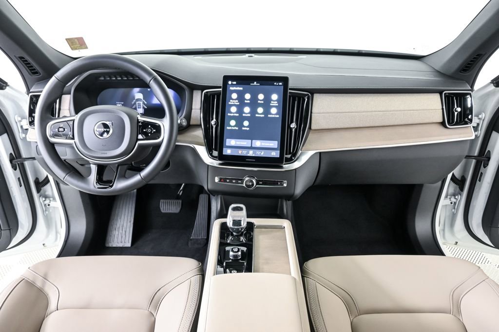 Certified 2025 Volvo XC90 B6 Core w/ Climate Package image 19