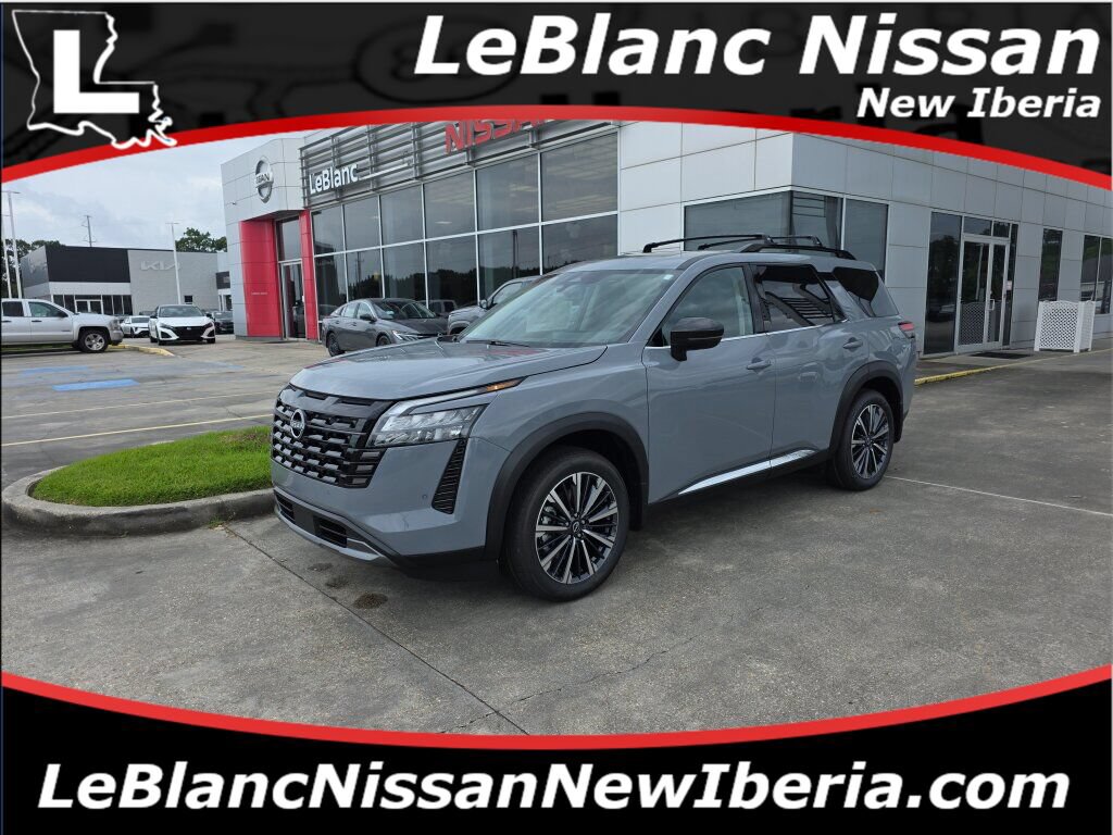 New 2026 Nissan Pathfinder Platinum FWD image 1