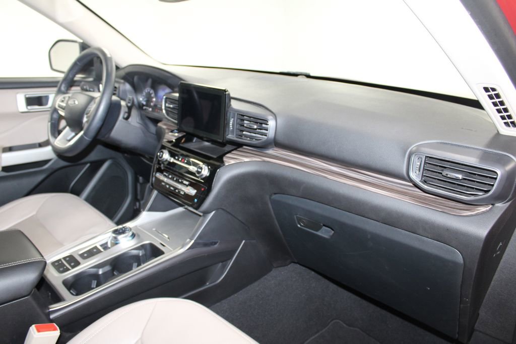 Used 2024 Ford Explorer Limited image 31