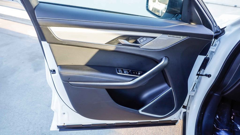 Used 2024 Jaguar F-PACE R-Dynamic S image 25