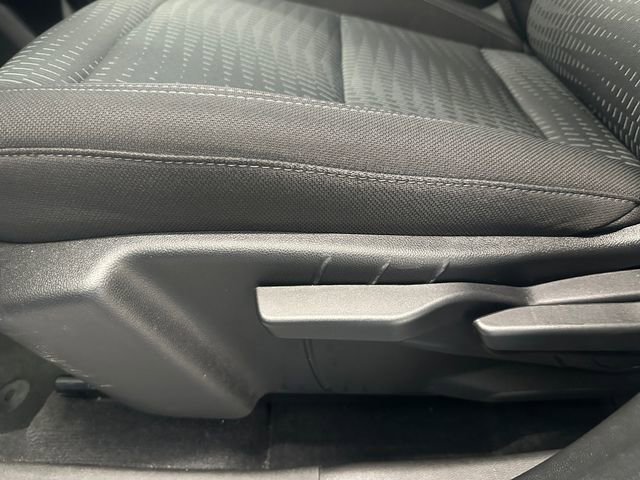 Used 2025 Chevrolet Equinox LT AWD/4WD image 17