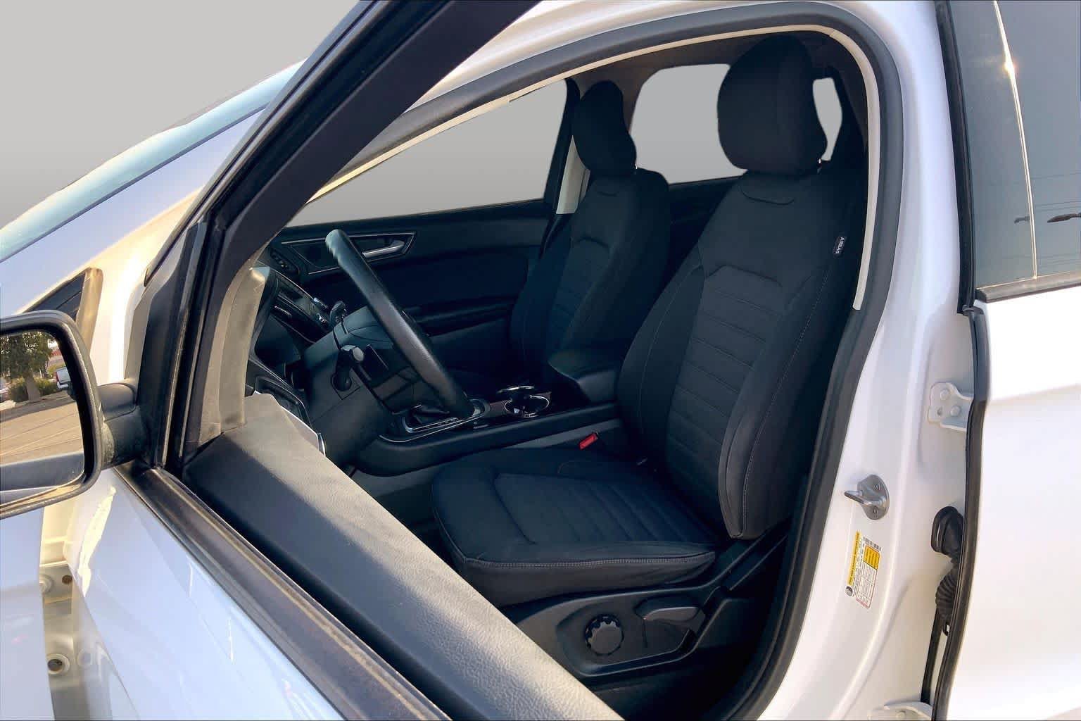 Used 2016 Ford Edge SE FWD image 8