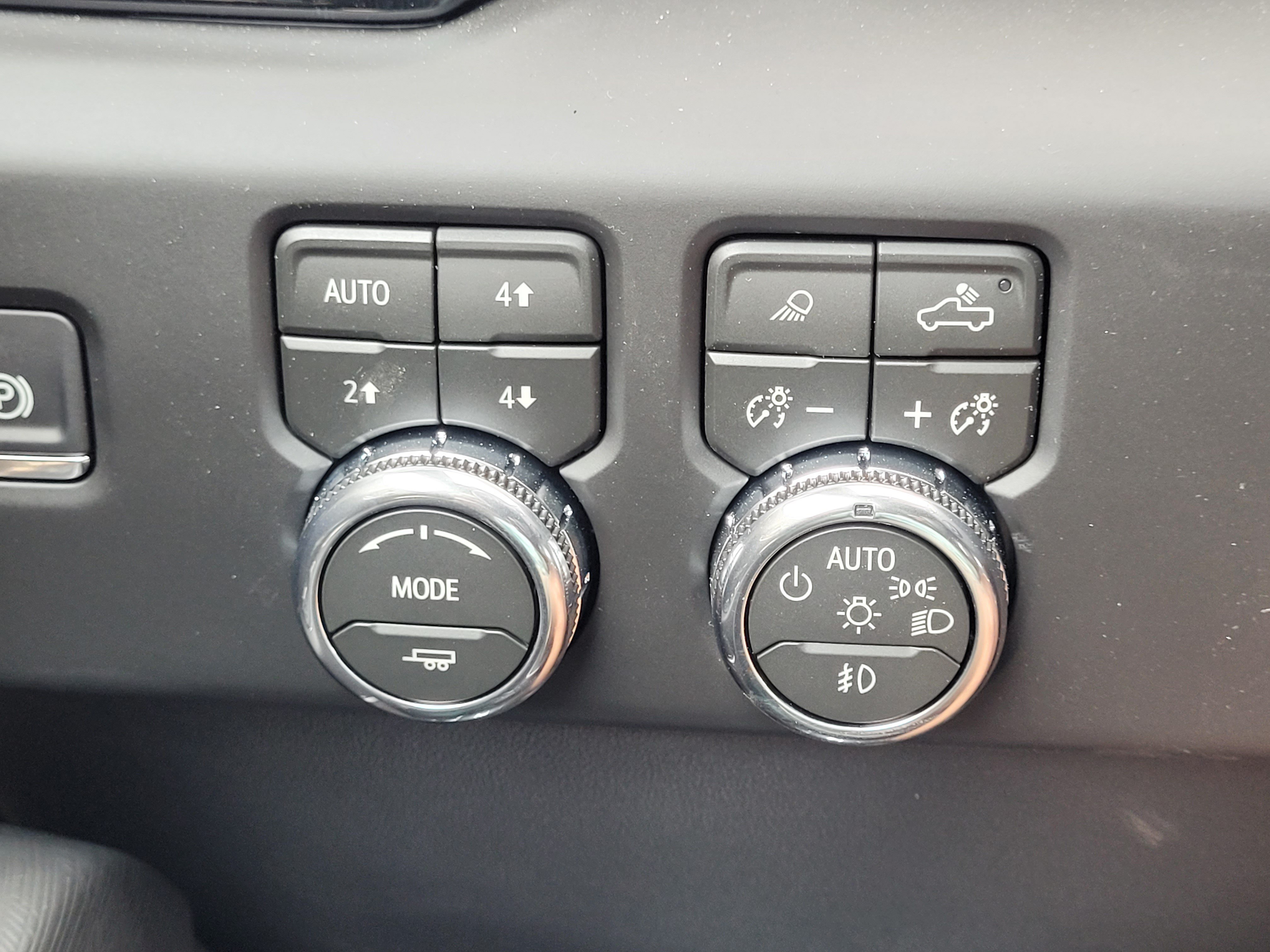 New 2026 GMC Sierra 1500 AT4X w/ LPO, Black Badging Package AWD/4WD image 18