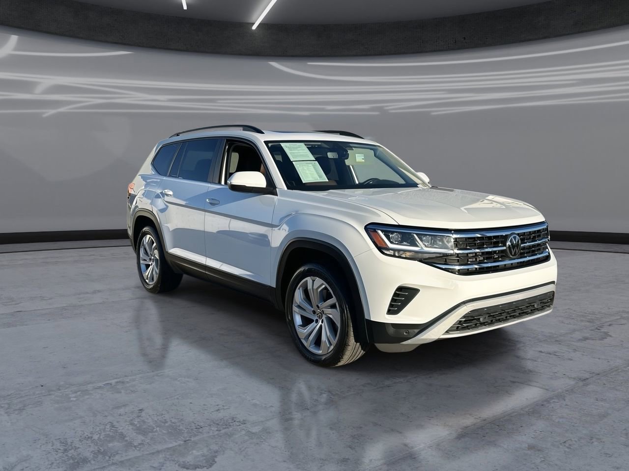 Certified 2023 Volkswagen Atlas SE w/ Panoramic Sunroof Package image 2