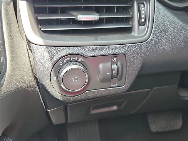 Certified 2019 Buick Envision Essence AWD/4WD image 18