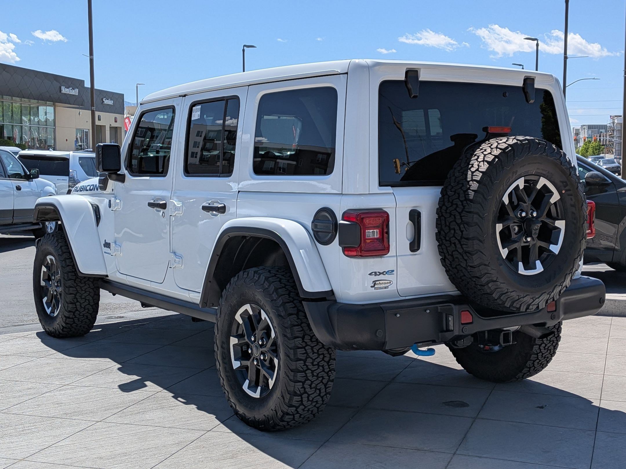 Used 2024 Jeep Wrangler Unlimited Rubicon 4xe AWD/4WD image 7