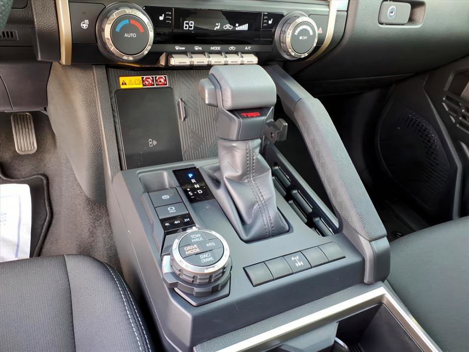 New 2025 Toyota Tacoma TRD Off-Road image 14