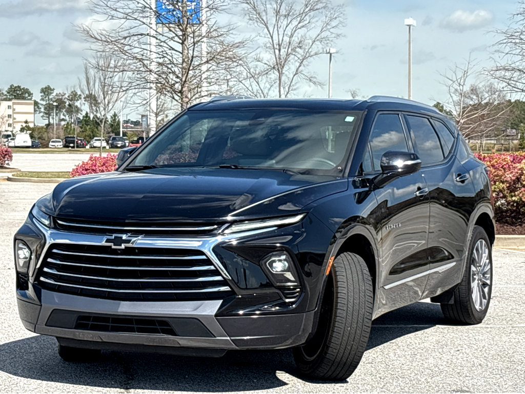 Used 2024 Chevrolet Blazer Premier w/ Driver Confidence II Package FWD image 3
