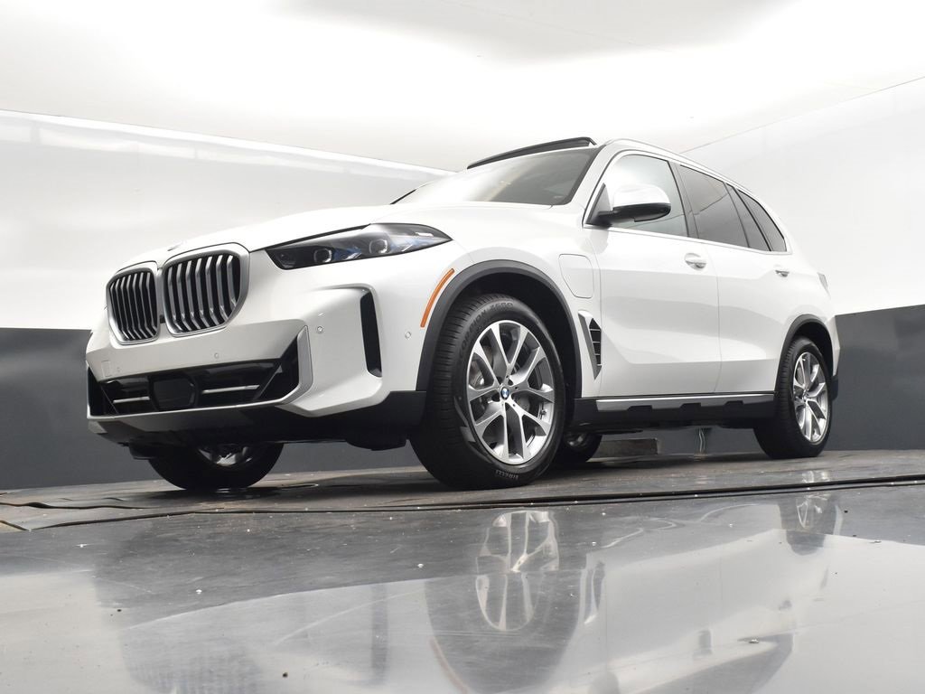 New 2026 BMW X5 xDrive50e image 38