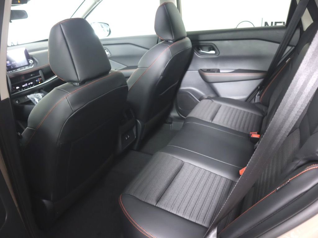 New 2026 Nissan Rogue SV AWD/4WD image 16