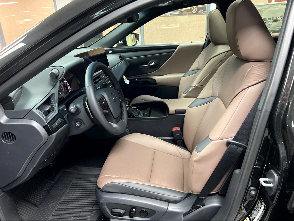 New 2025 Lexus ES 350 w/ Premium Package image 9