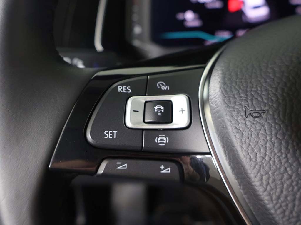 Used 2019 Volkswagen Jetta SEL Premium image 44