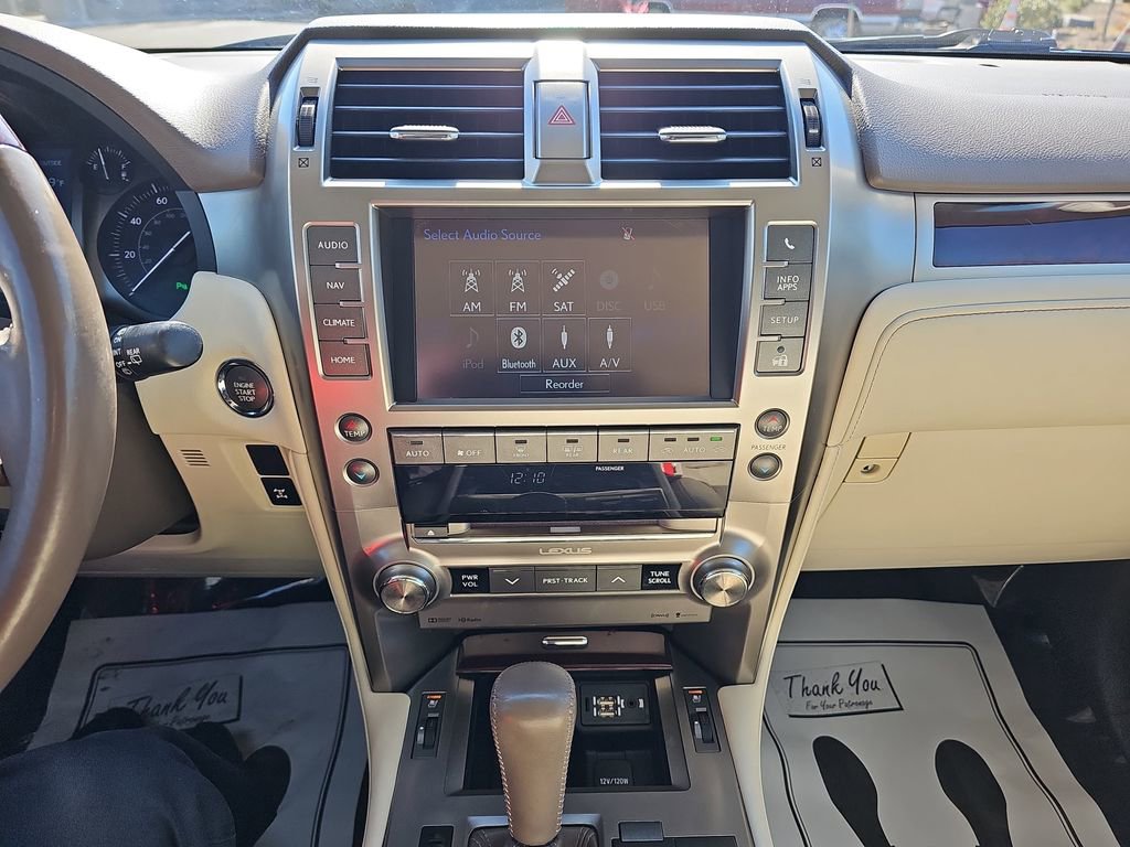 Used 2017 Lexus GX 460 AWD/4WD image 25
