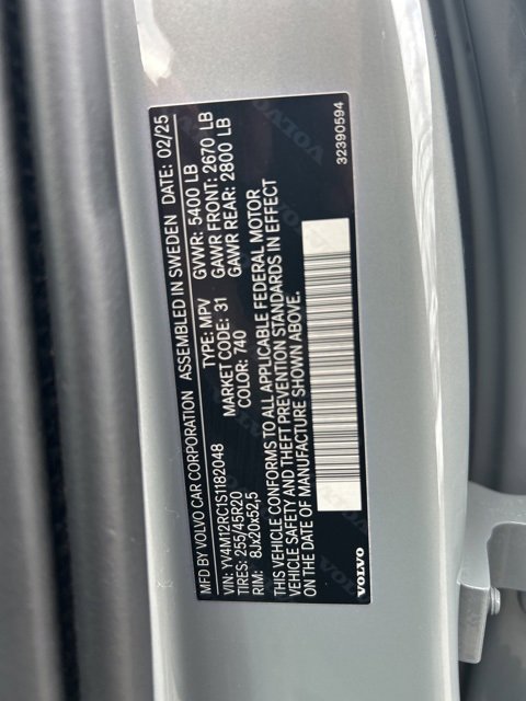 Certified 2025 Volvo XC60 B5 Plus image 27