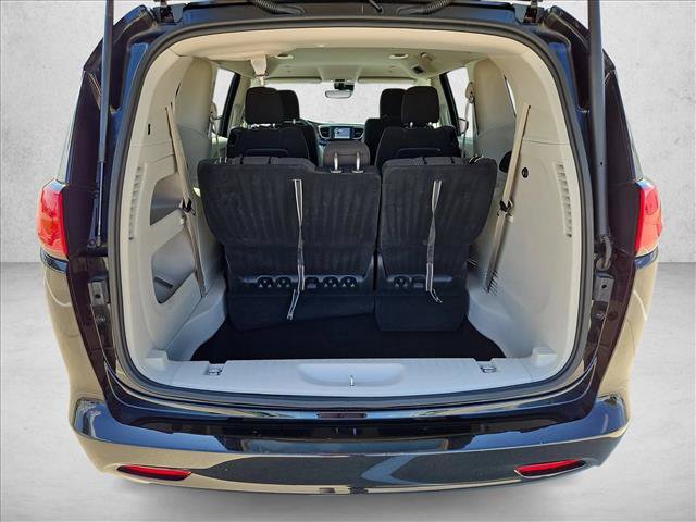 Used 2024 Chrysler Voyager LX FWD image 6