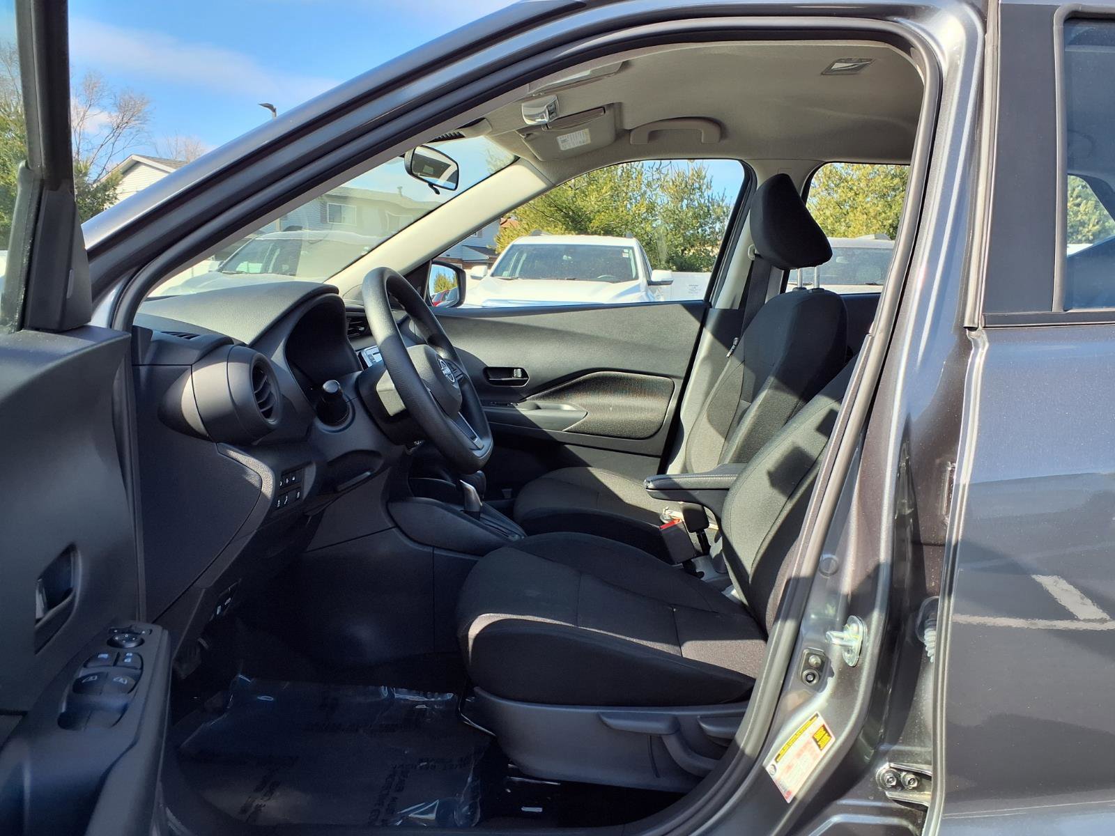 Used 2025 Nissan Kicks Play S image 18