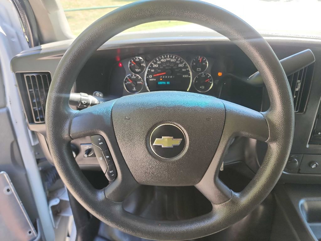 Used 2018 Chevrolet Express 2500 w/ Driver Convenience Package RWD image 17