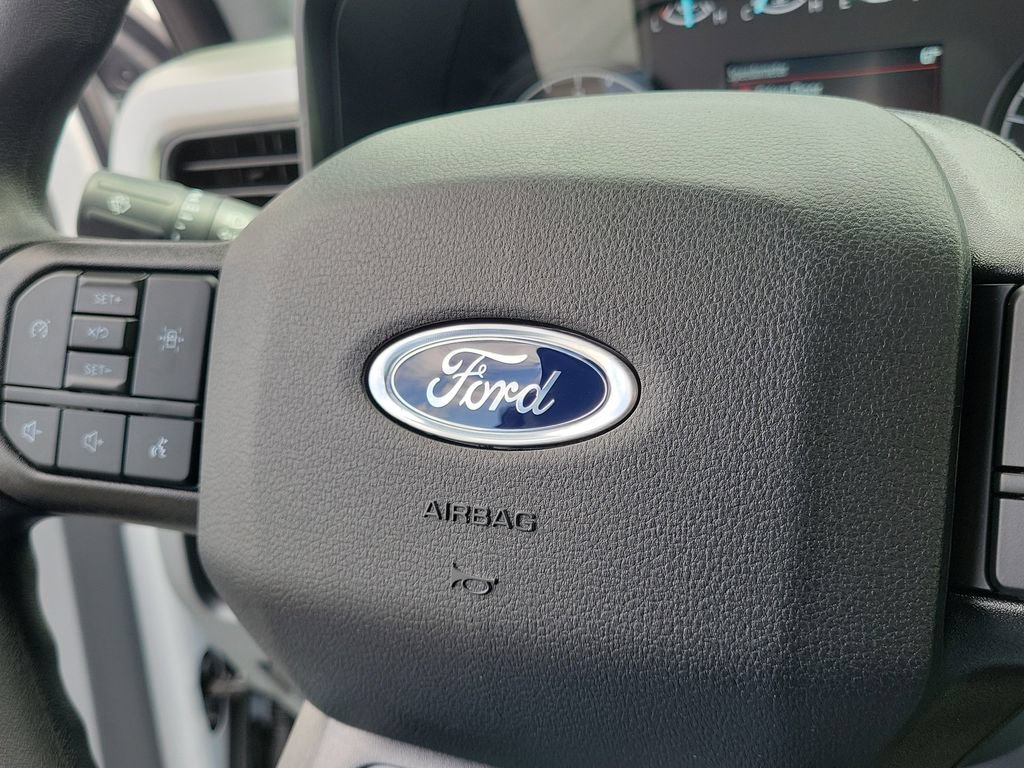 New 2026 Ford F550 4x4 Regular Cab Super Duty image 31