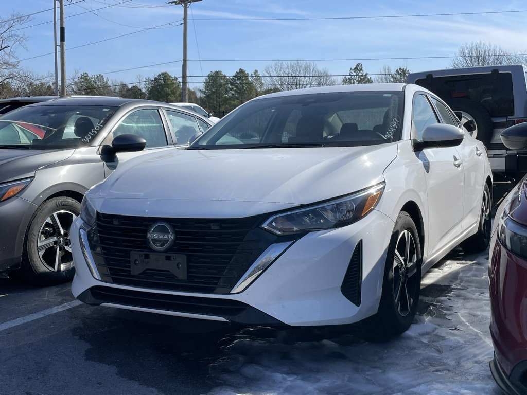 Used 2024 Nissan Sentra SV image 3