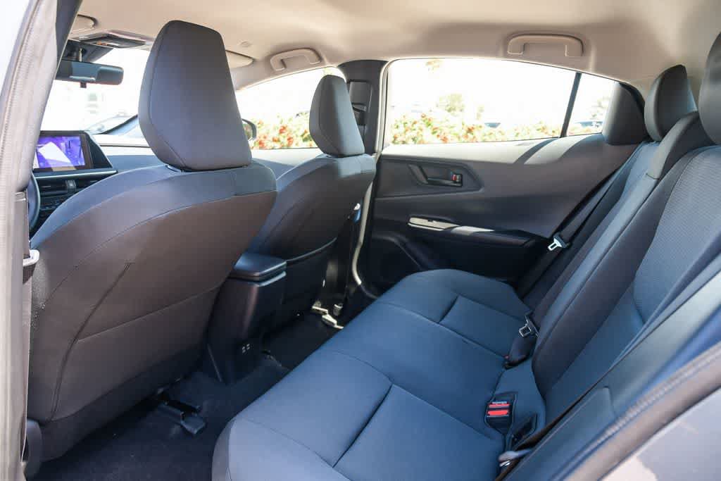 Used 2023 Toyota Prius LE FWD image 18