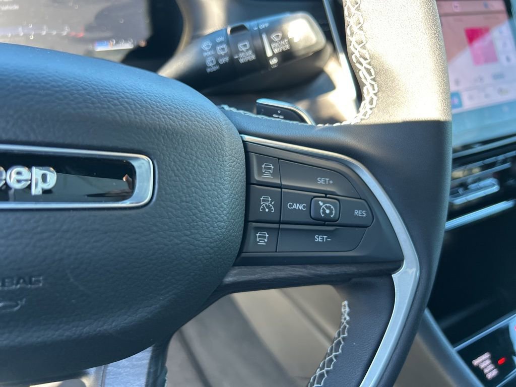 New 2025 Jeep Grand Cherokee Limited image 16
