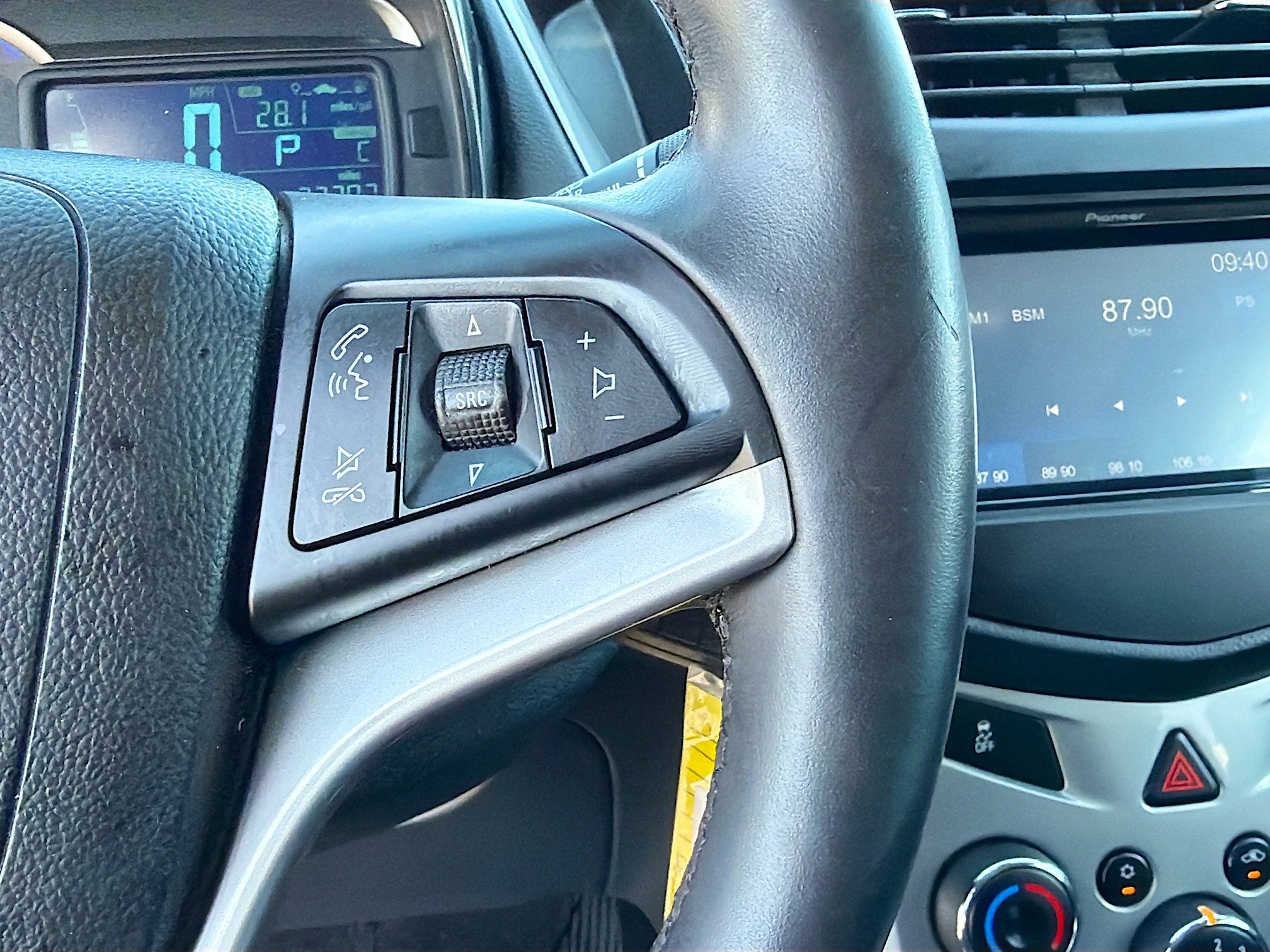 Used 2016 Chevrolet Trax LT w/ LT Sun and Sound Package FWD image 32