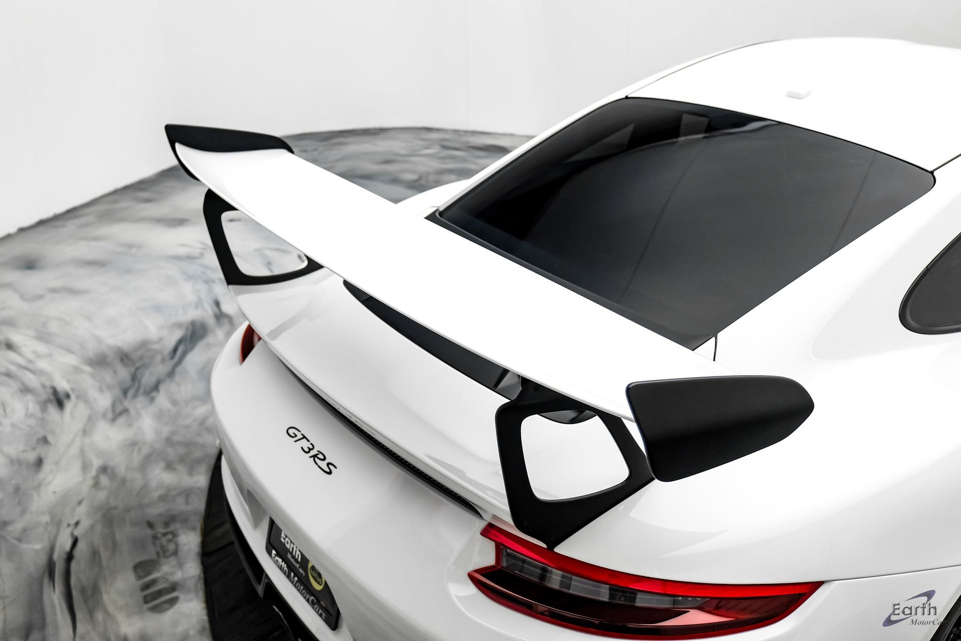 Used 2019 Porsche 911 GT3 RS RWD image 18