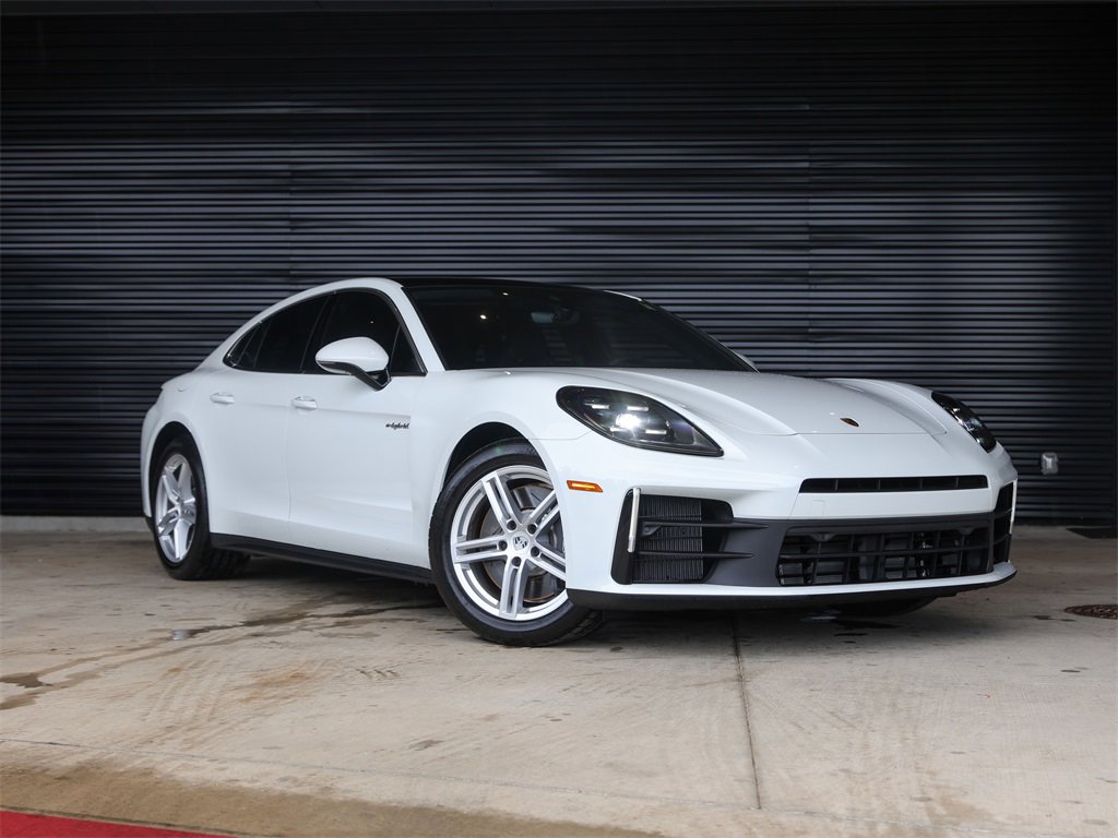 Certified 2025 Porsche Panamera 4 image 10