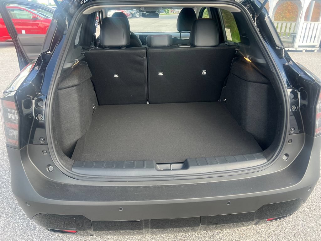 Certified 2025 Nissan Kicks SR AWD/4WD image 23