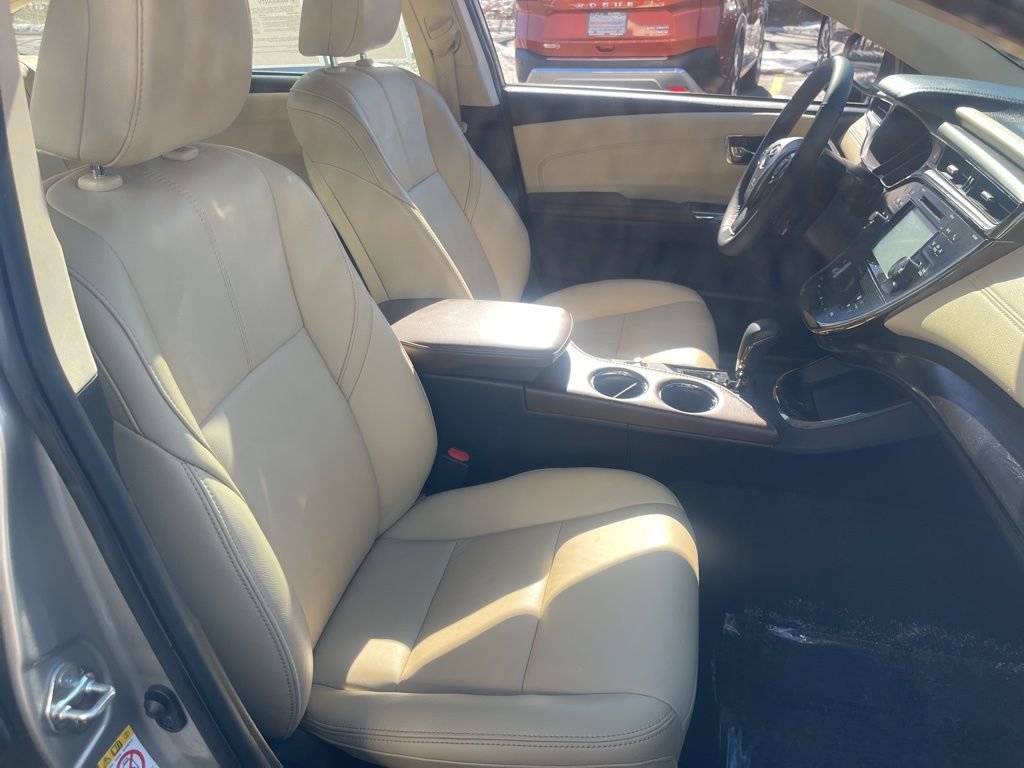 Used 2018 Toyota Avalon XLE Premium w/ Carpet Mat Package image 18