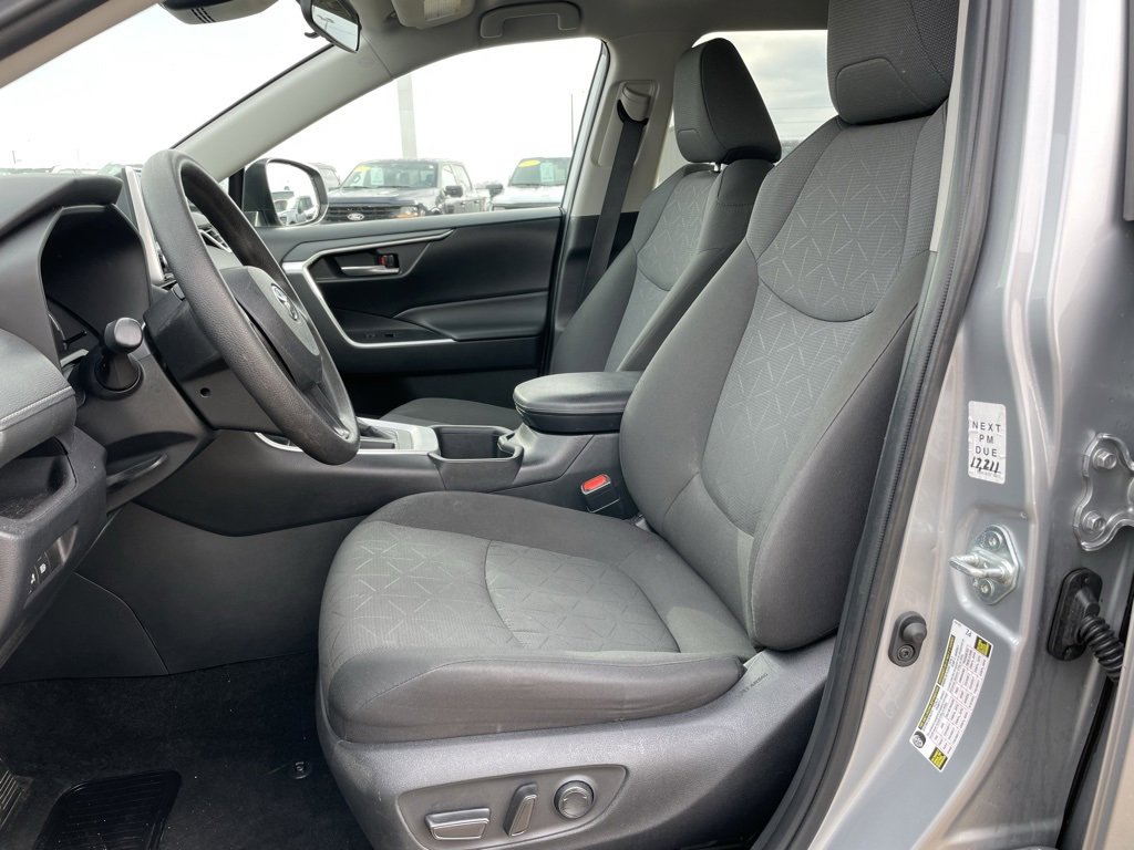 Used 2024 Toyota RAV4 XLE image 7