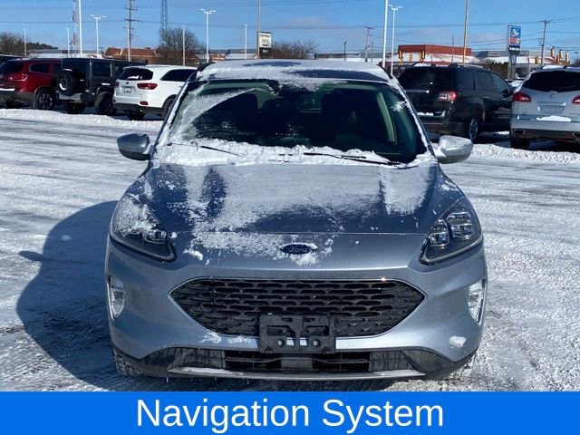 Used 2022 Ford Escape Titanium video 2
