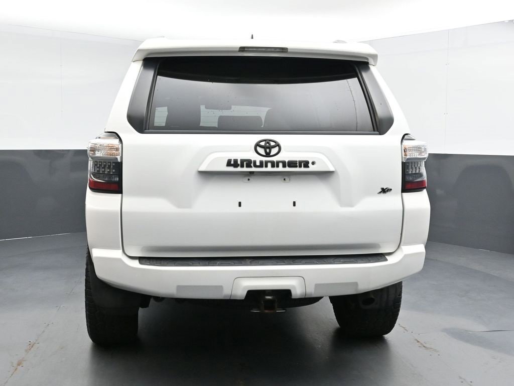 Used 2016 Toyota 4Runner SR5 image 7