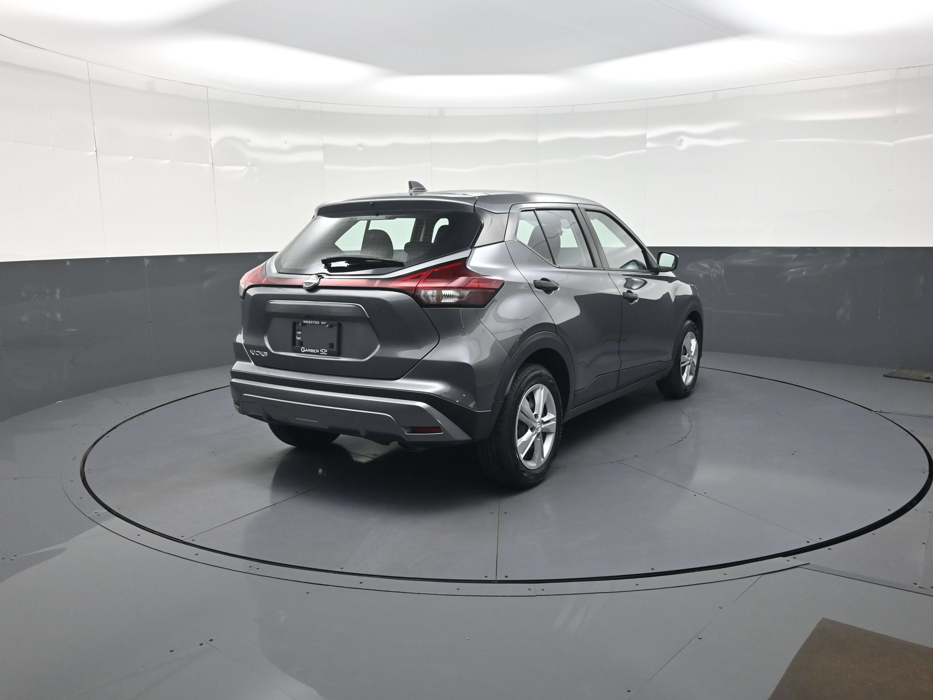 Used 2024 Nissan Kicks S FWD image 3