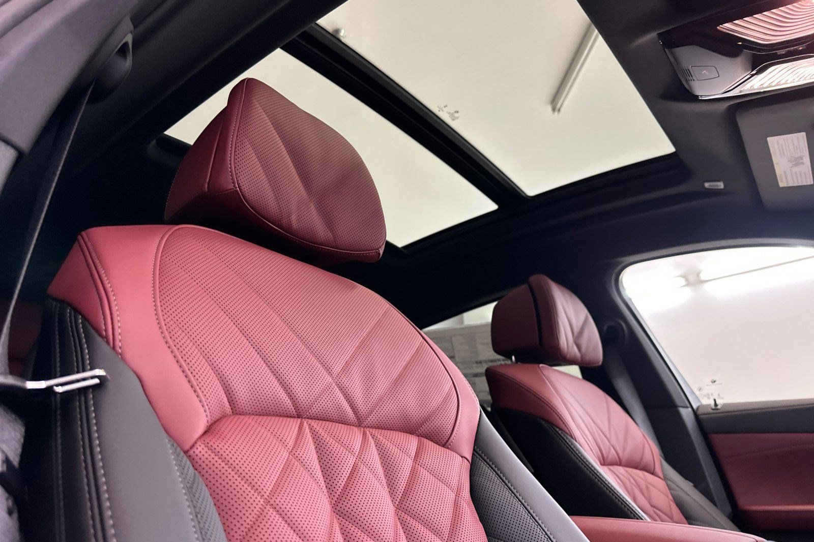 New 2026 BMW X6 M60i w/ Parking Assistance Package image 25