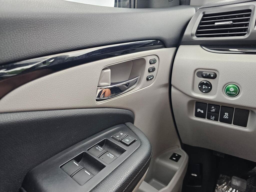 Used 2019 Honda Pilot Touring image 29